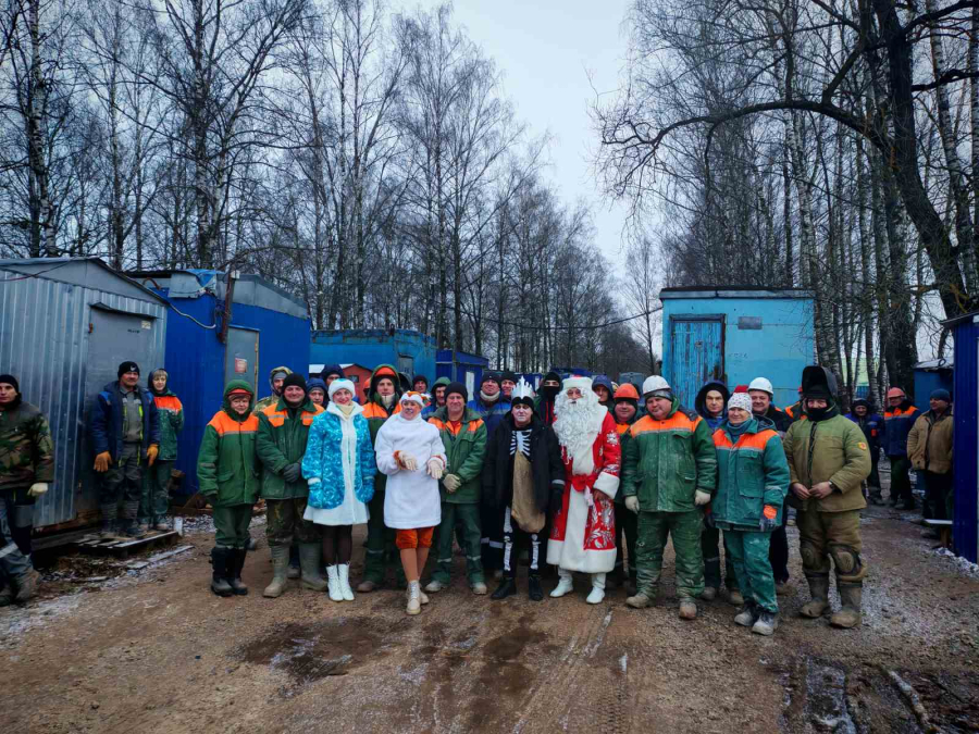 Как Новый год встречают строители